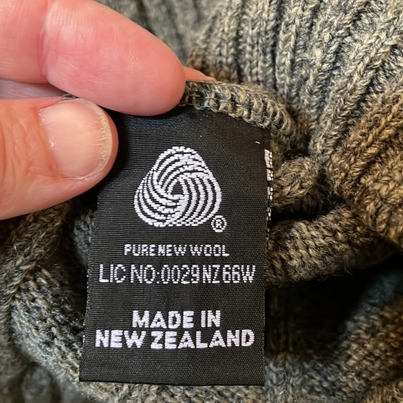 Gentleman Farmer Sz L 100% New Wool Fair isle Sweater Made in New Zealand - Picture 6 of 9